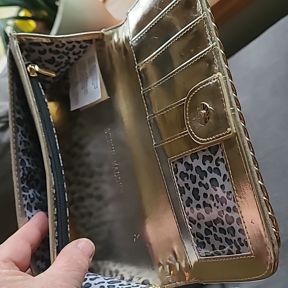 Steve Madden Gold Clutch - Picture 7 of 7